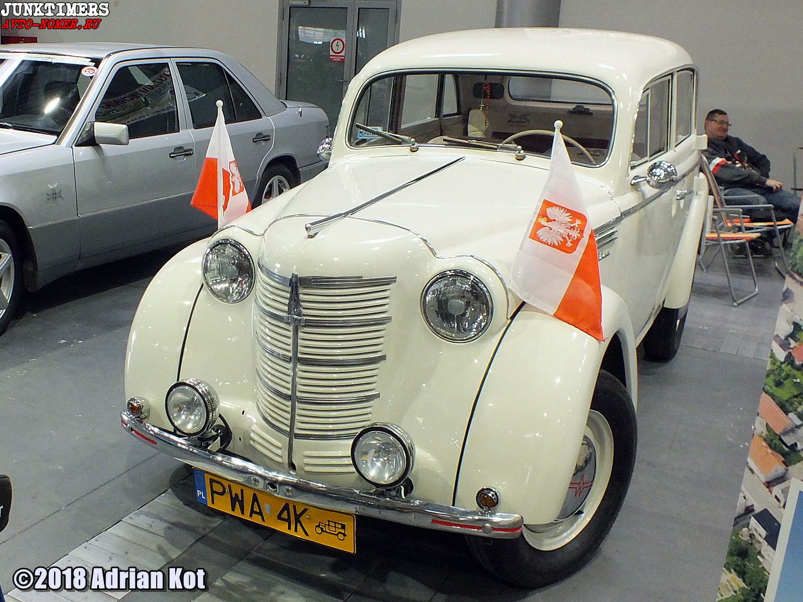 PWA 4K, Moskvich (AZLK) 400/401 401-420 Sedan, 1954–1956