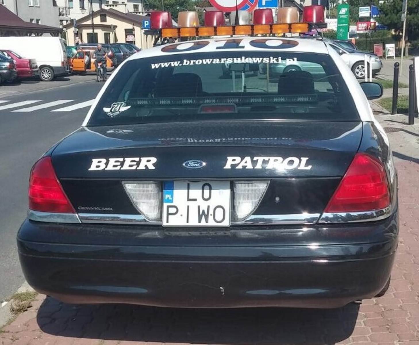 L0 PIWO, Ford Crown Victoria 2nd gen (EN114), 1997–2012