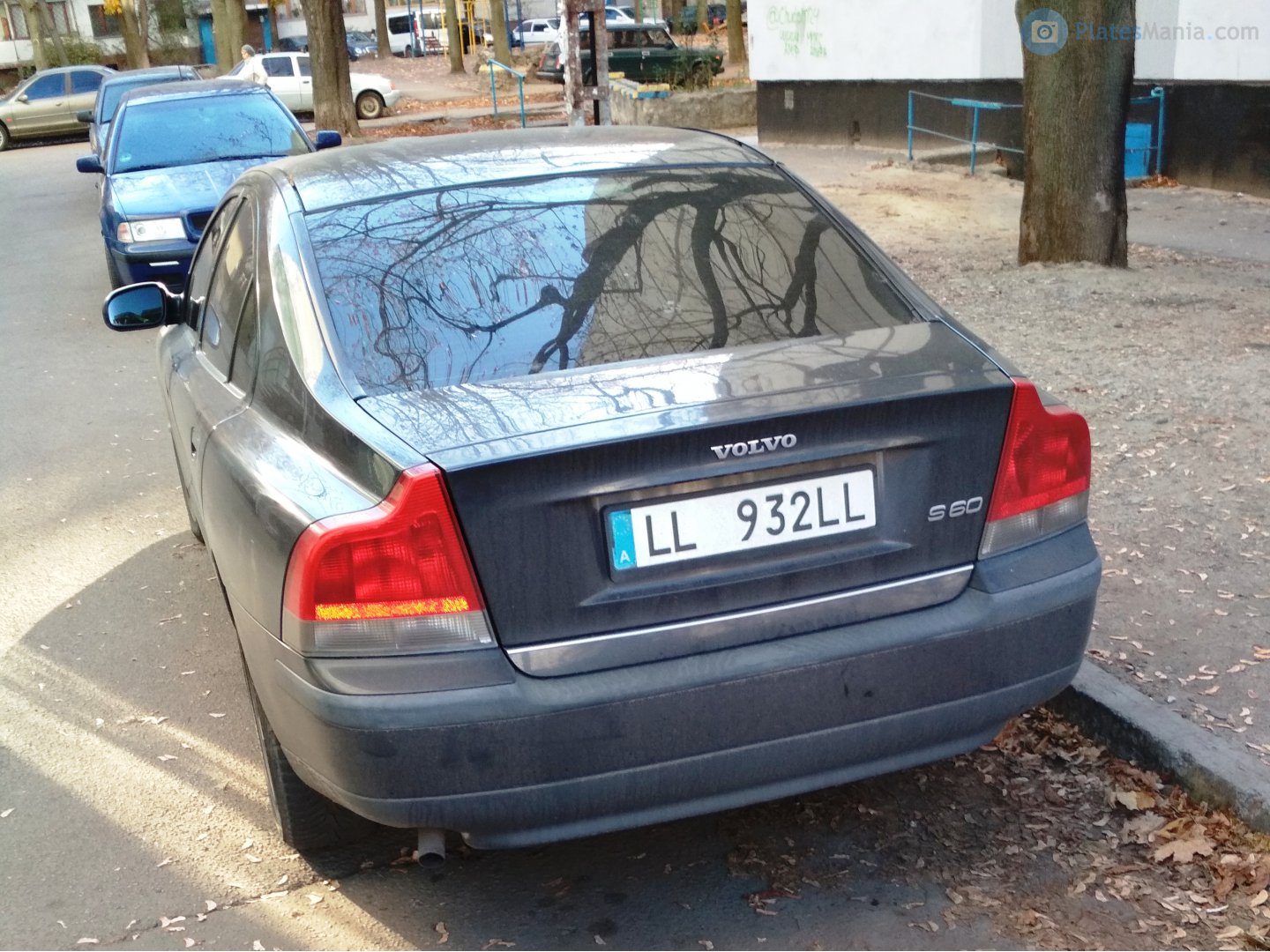 LL 932 LL, Volvo S60 1st gen (384), 2001–2009