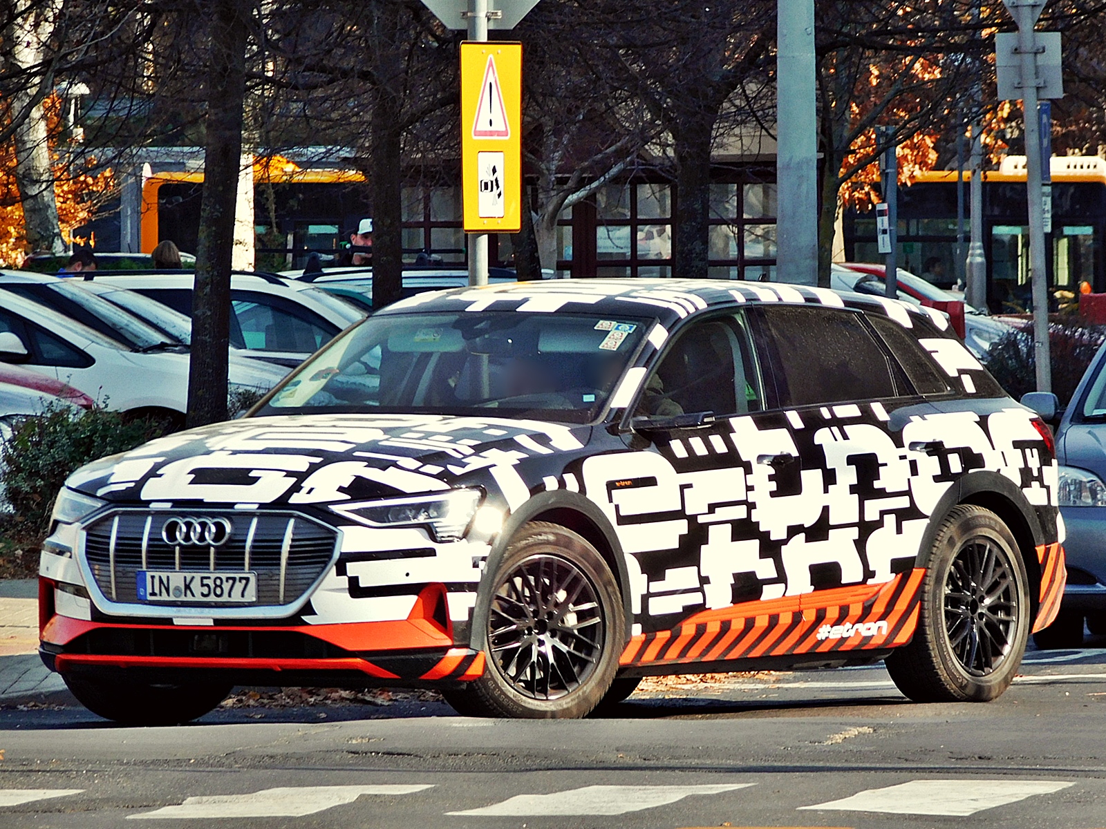 IN K 5877, Audi e-tron 1st gen SUV (GEN), 2019–2022