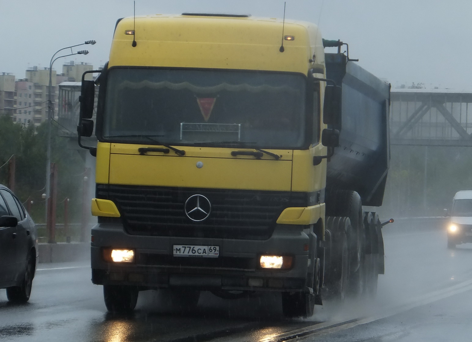м 776 са 69, Mercedes-Benz Actros 
