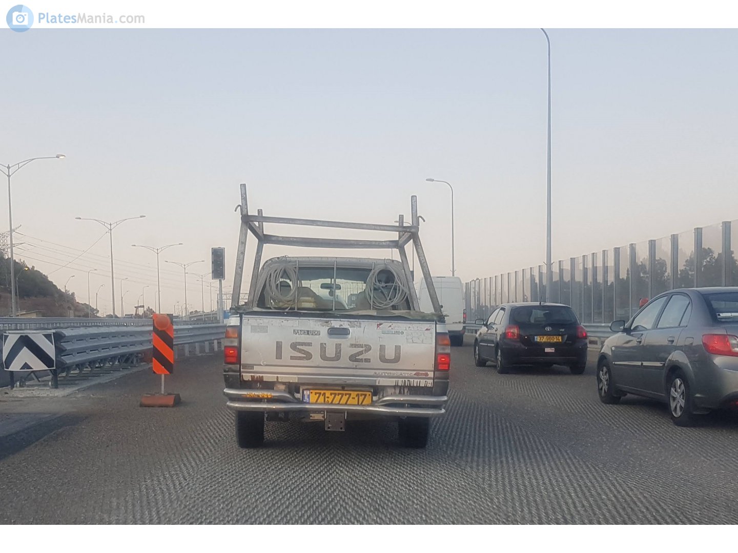 71-777-17, Isuzu Ippon 1st gen (TF; IL-market), 1993–2002