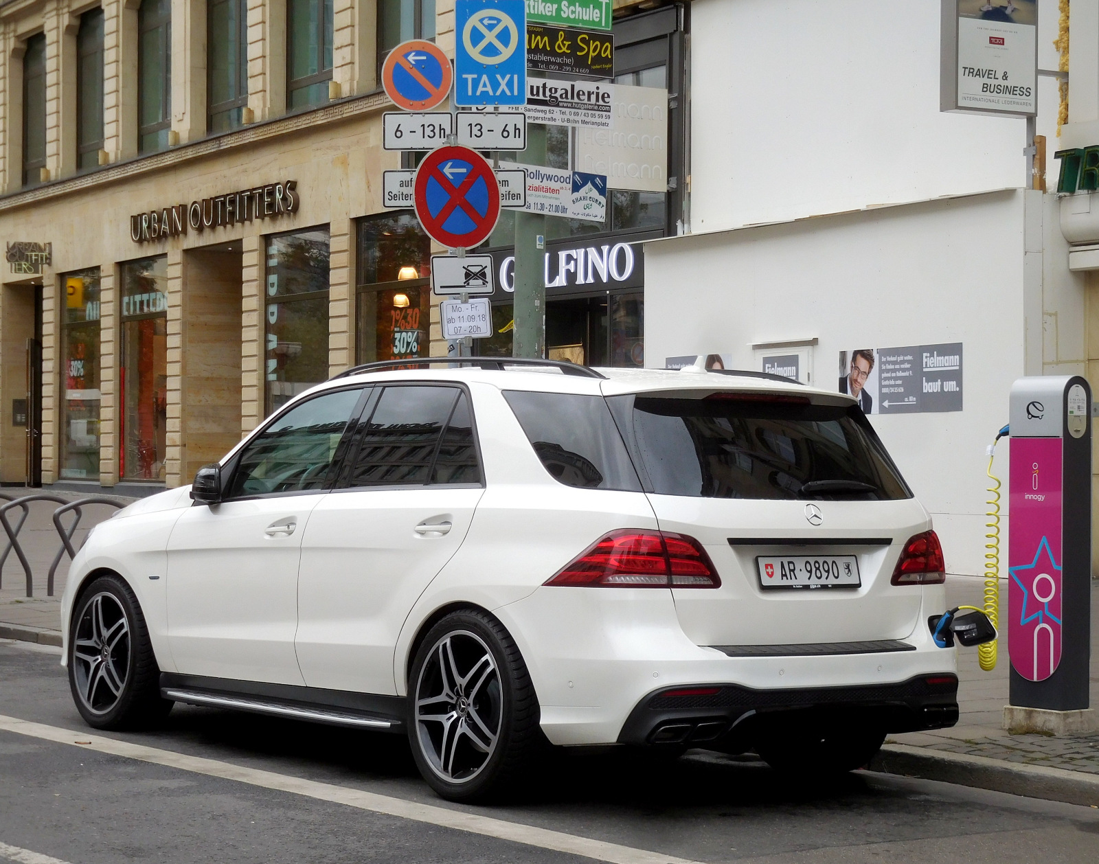 AR 9890, Mercedes-Benz GLE-Klasse 1st gen SUV (W166), 2015–2018