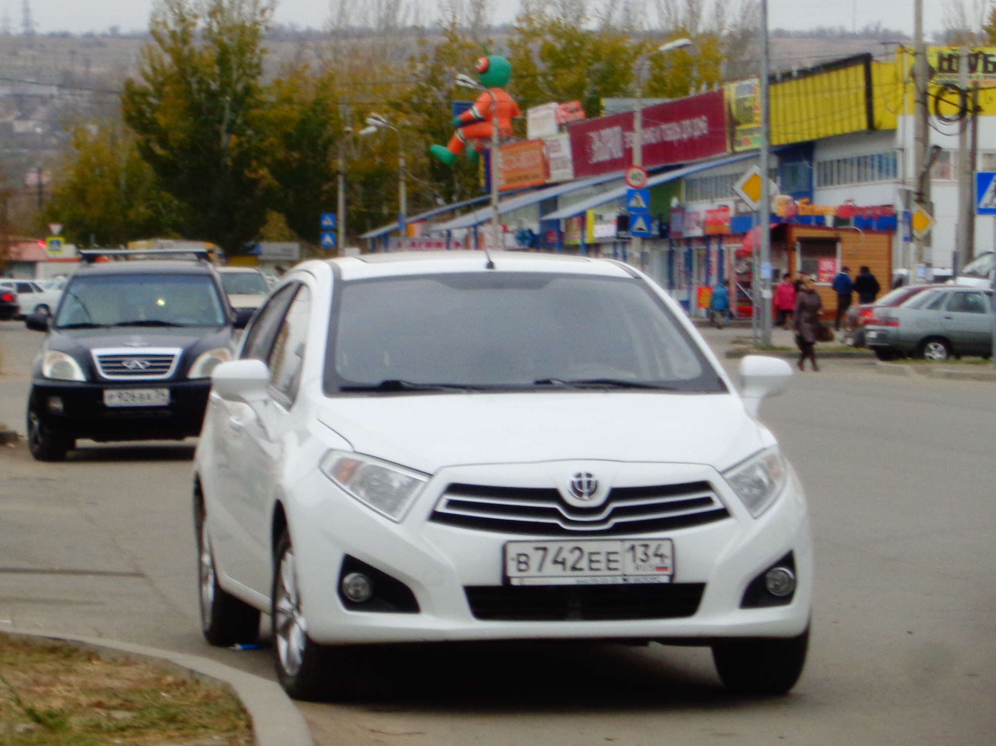 в 742 ее 134, Brilliance (Huachen Zhonghua) H230 