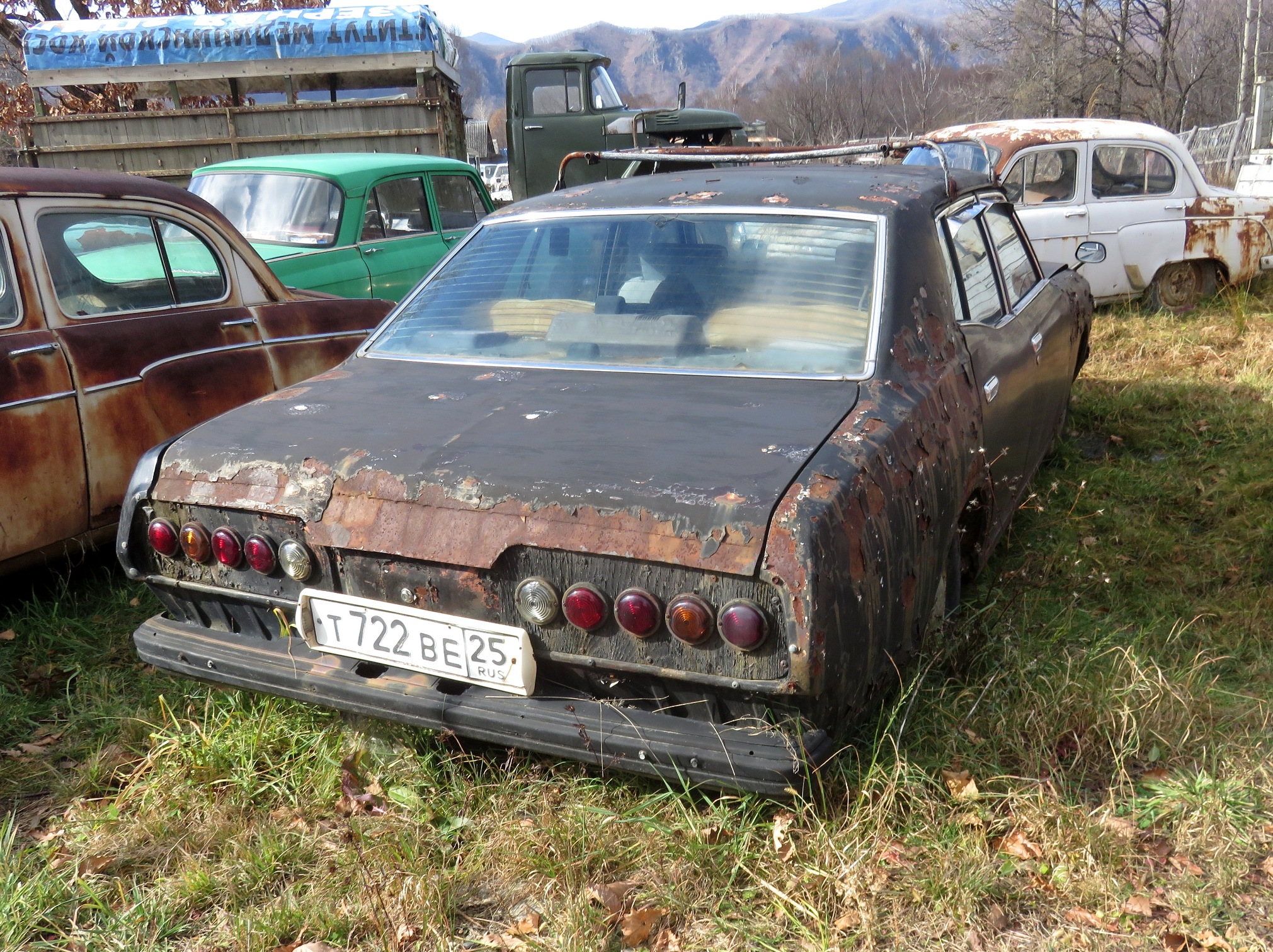 т 722 ве 25, Nissan Gloria 5th gen Sedan (330), 1975–1979