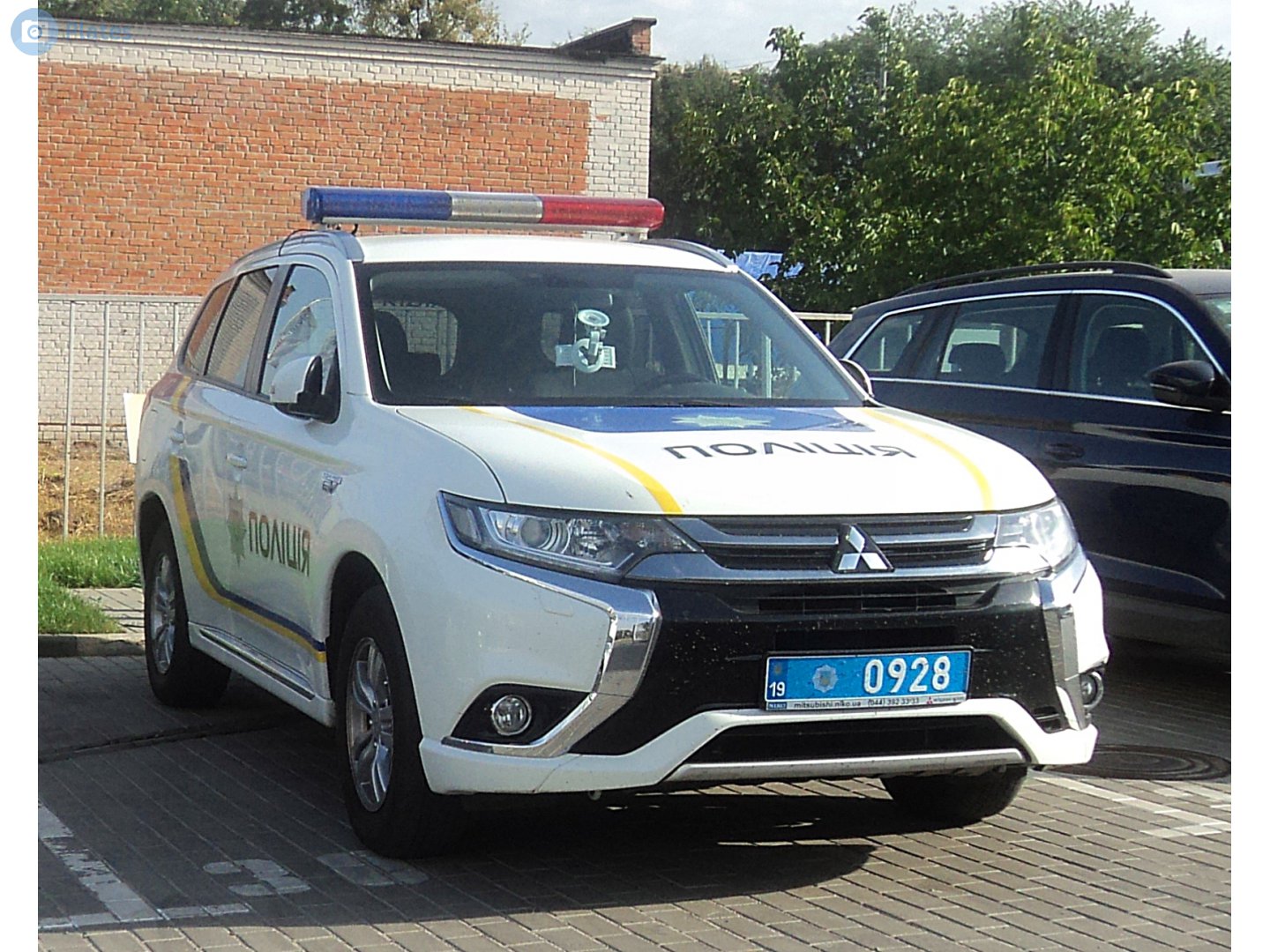 19 0928, Mitsubishi Outlander 