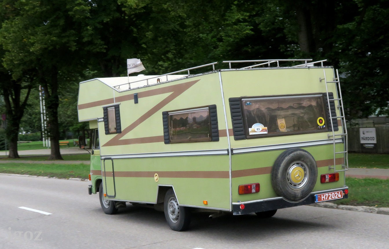 H72024, Mercedes-Benz Harburger Transporter 