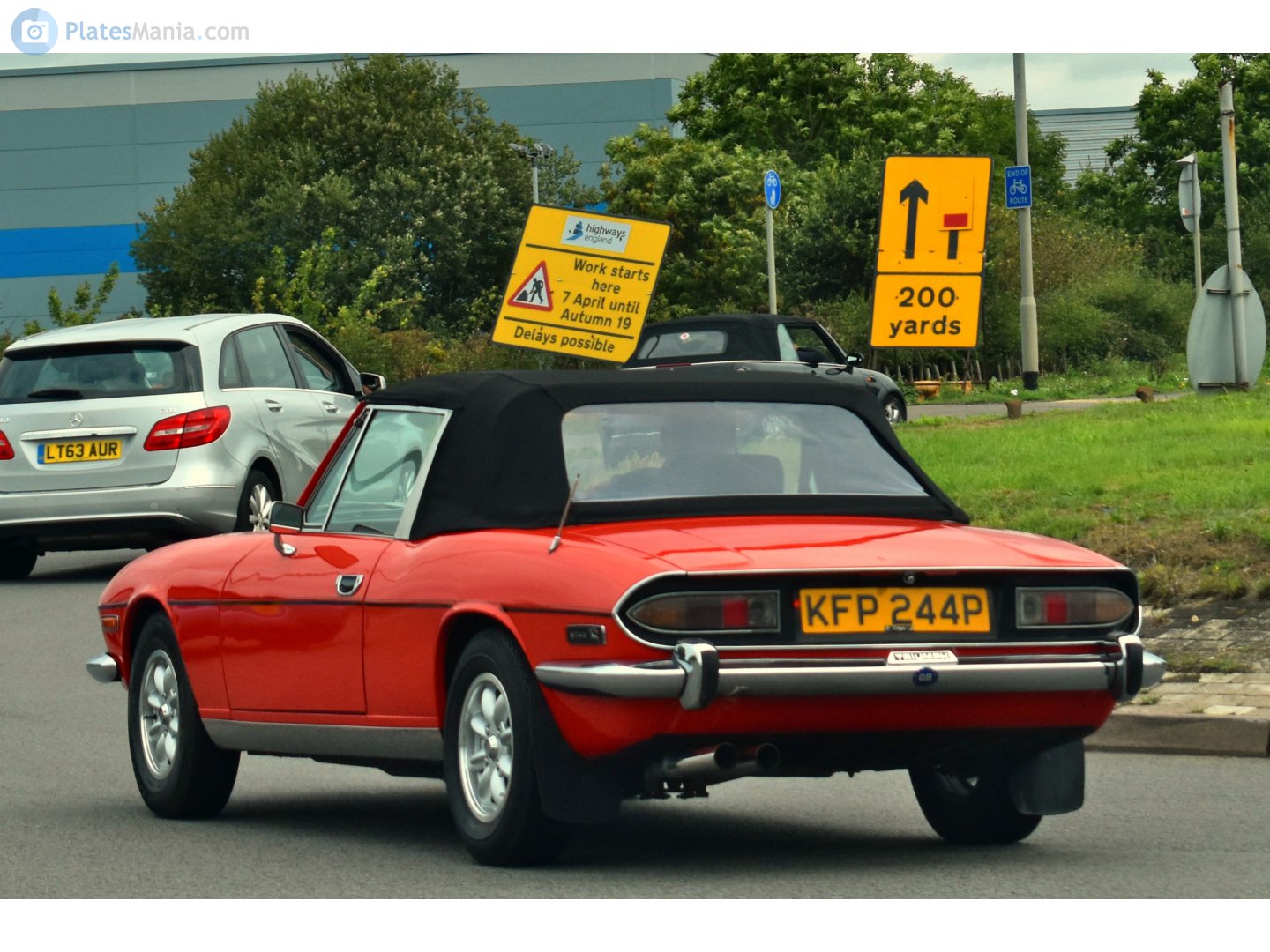 KFP244P, Triumph Stag 