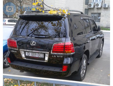 D 009 003, Lexus LX