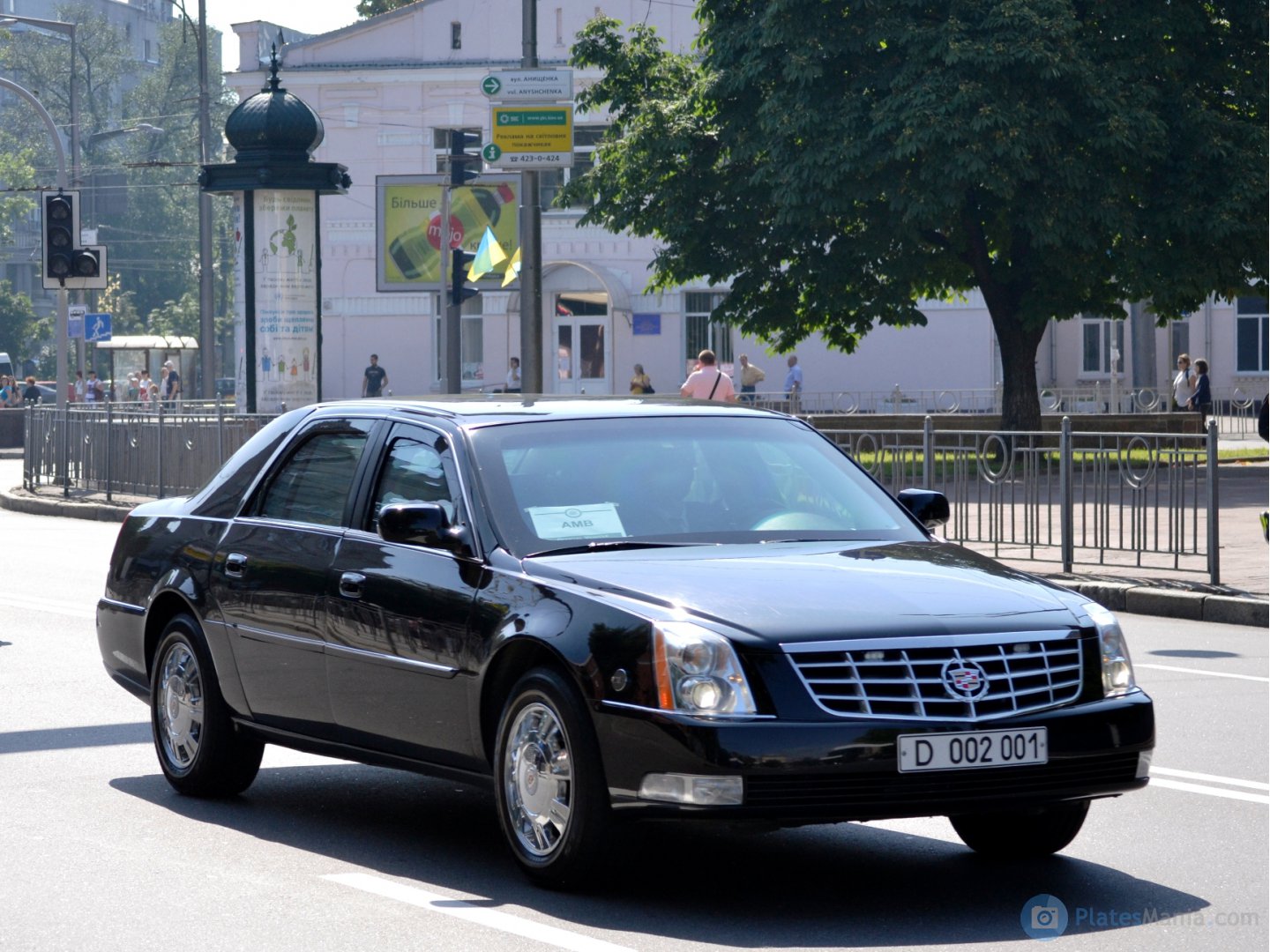 D 002 001, Cadillac DTS 1st gen Sedan (GMX272), 2005–2011
