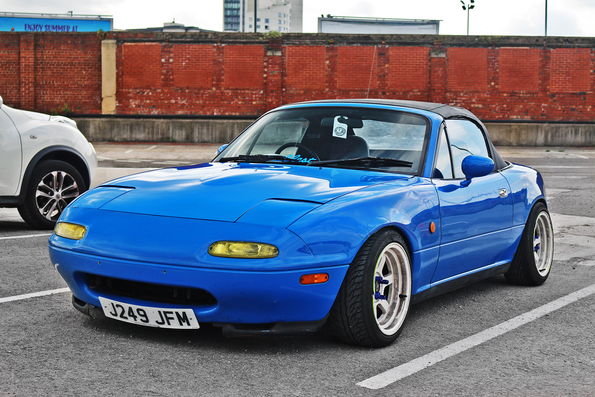 J249JFM, Eunos Roadster 