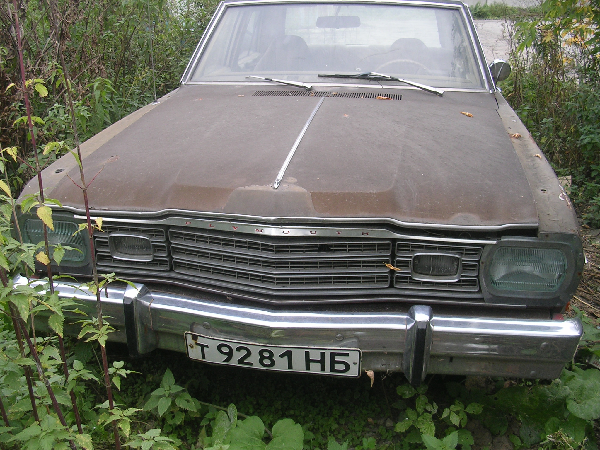 т 9281 НБ, Plymouth Valiant 