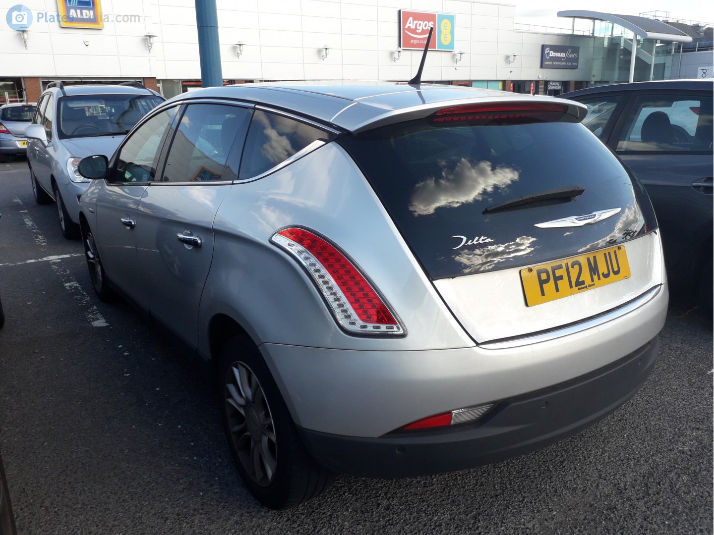 PF12MJU, Chrysler Delta 1st gen (844; UK- and IE-market), 2011–2013