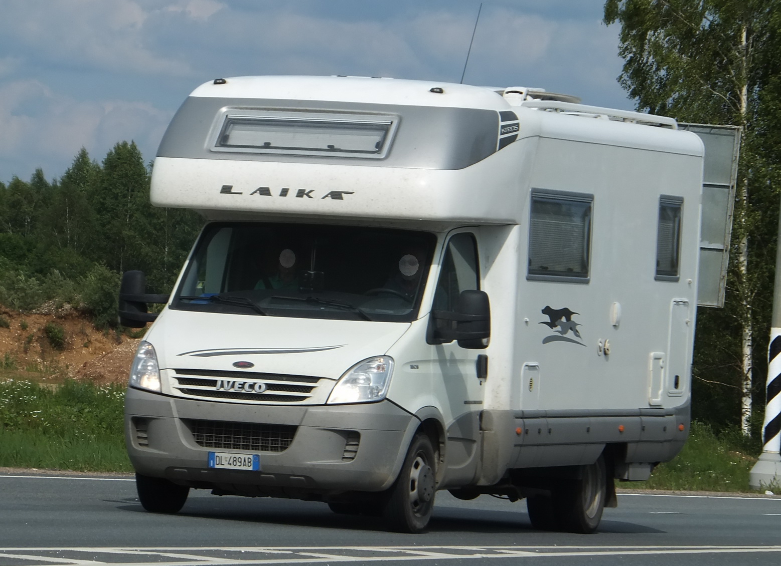 DL 489 AB, Laika Kreos 