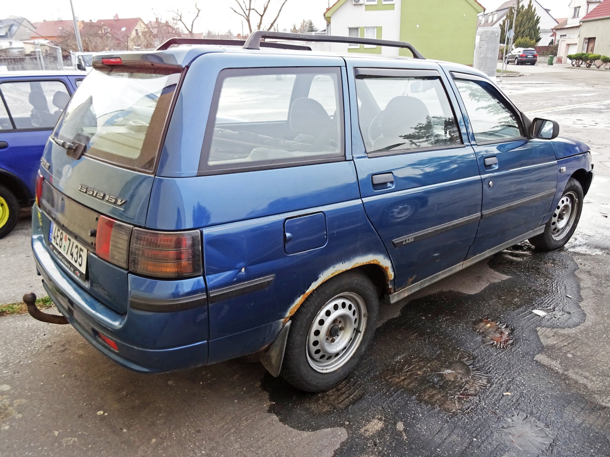 4E8 7435, Lada (VAZ) 2111 