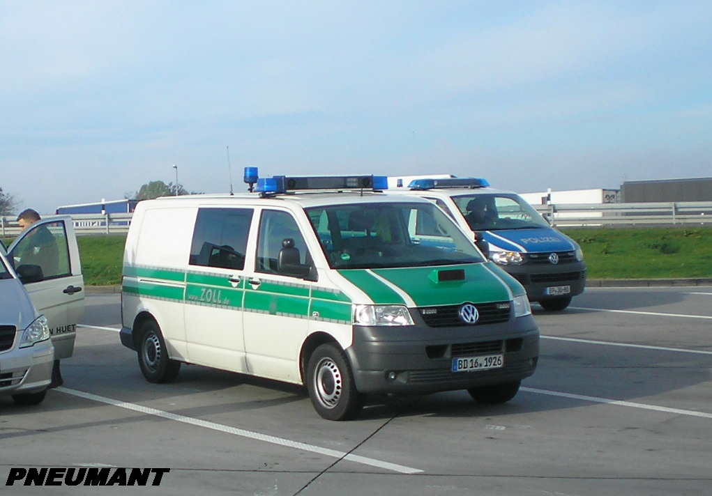 BD 16 1926, Volkswagen Transporter 5th gen Van (T5) (7E/7H), 2003–2009