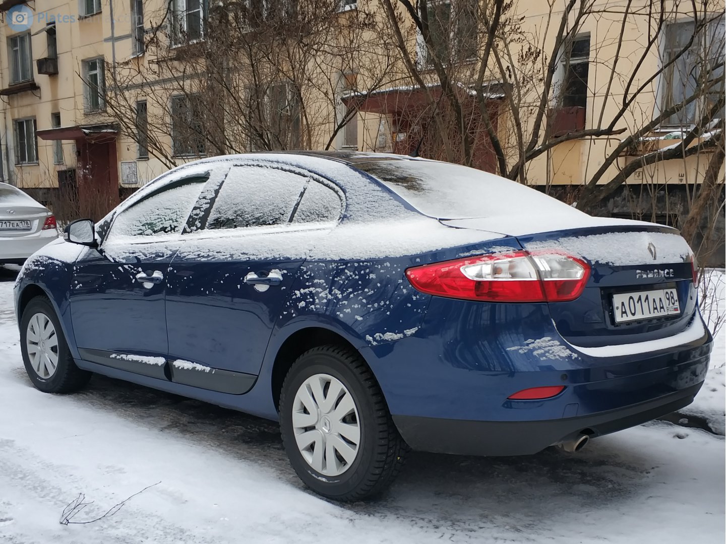 а 011 аа 98, Renault Fluence 1st gen (L38), 2009–2020