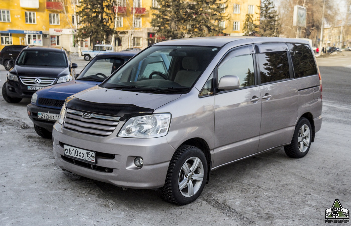 х 610 хх 154, Toyota Noah 