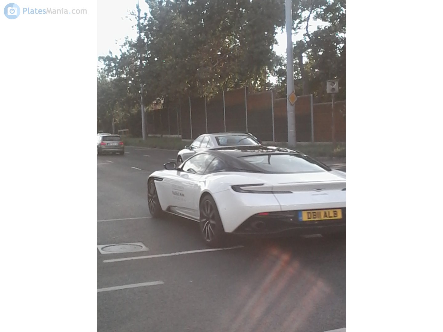 DB11ALB, Aston Martin DB11 Coupé (AM5), 2016–2023