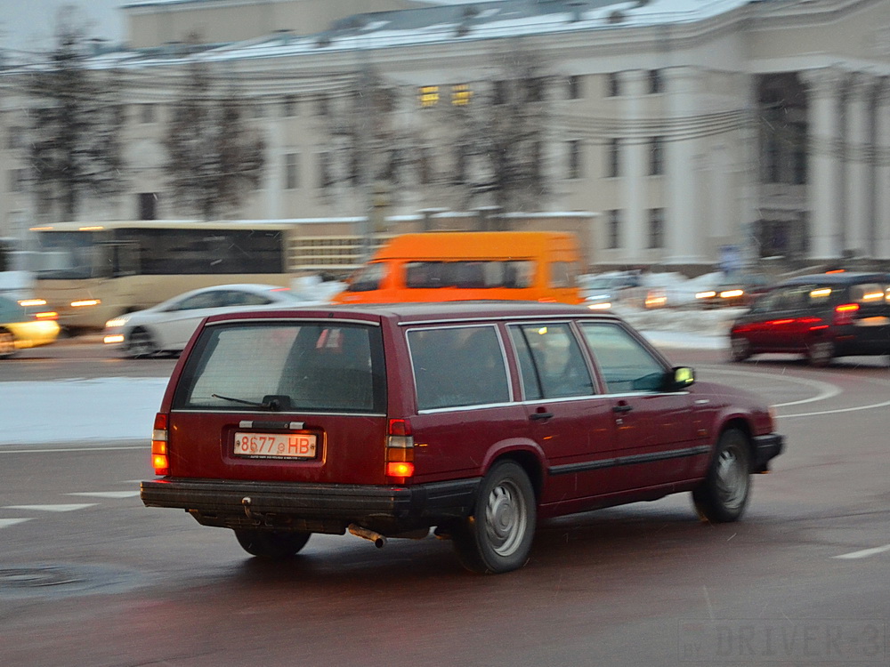 8677 HB, Volvo 740 