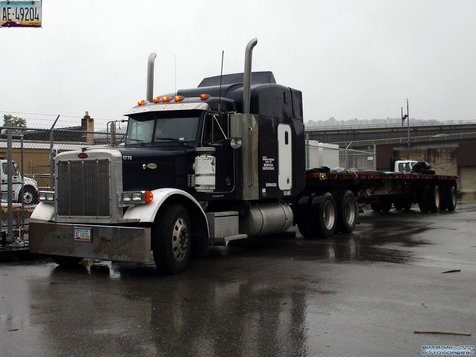 AE-49204, Peterbilt 379 
