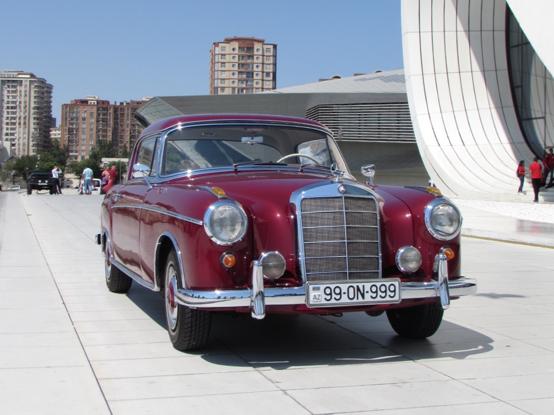 99 ON 999, Mercedes-Benz Type 219/220 220S Coupé (W180 II), 1956–1959