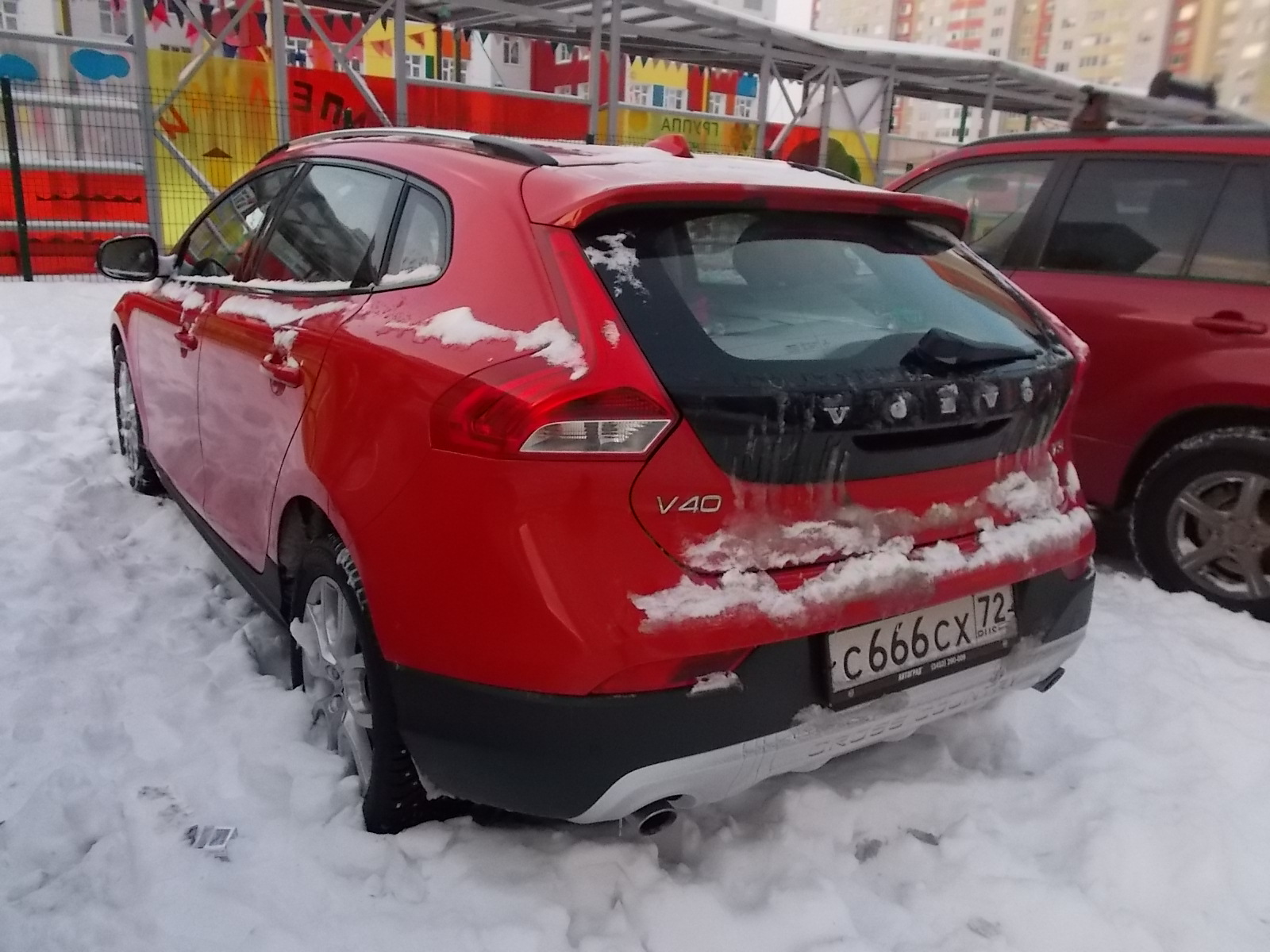 с 666 сх 72, Volvo V40 2nd gen Cross Country (526), 2013–2019