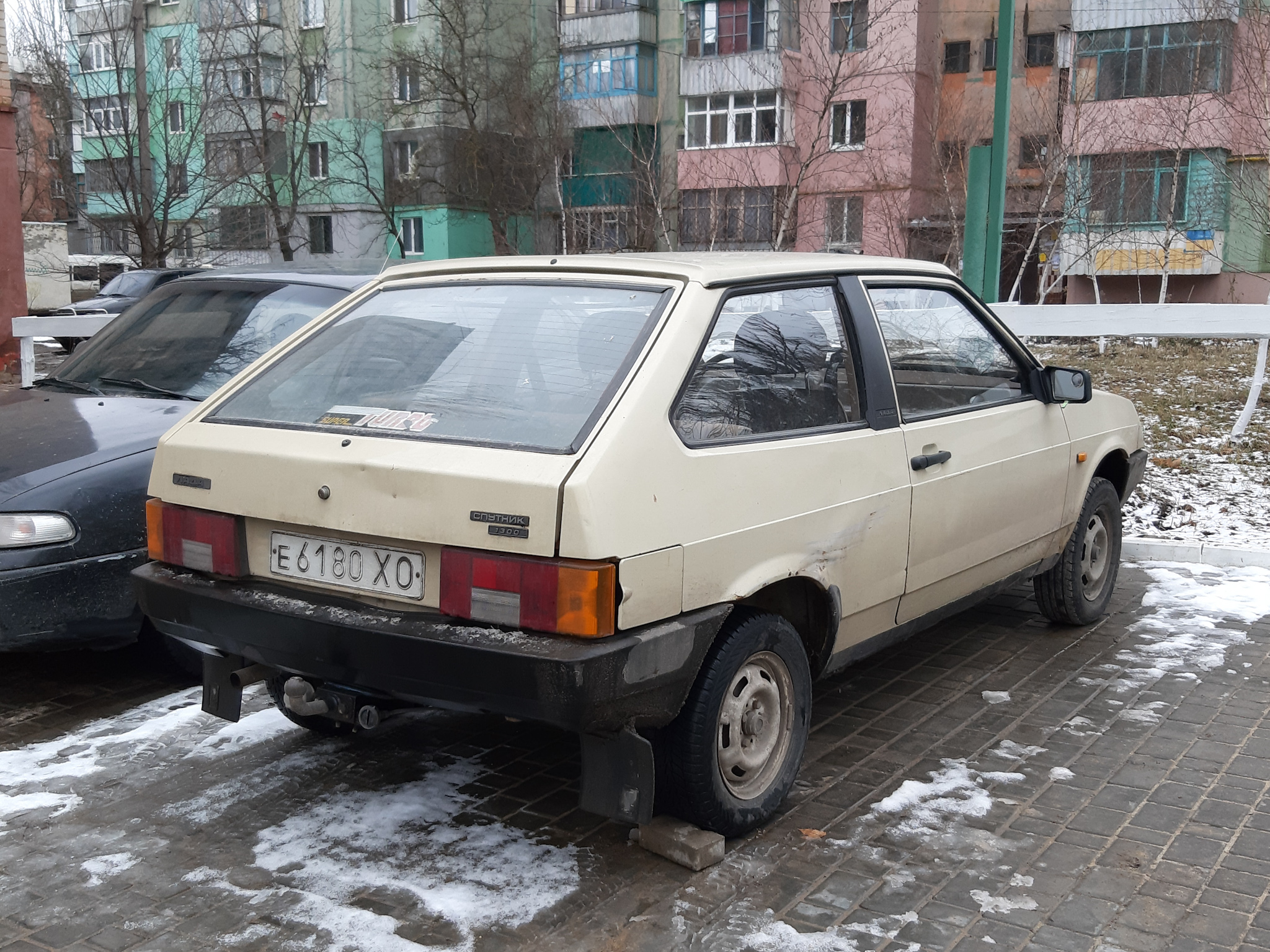 е 6180 ХО, Lada (VAZ) 2109 2109 Спутник (Samara/Forma/Sputnik), 1987–2004 (–2011 for others)