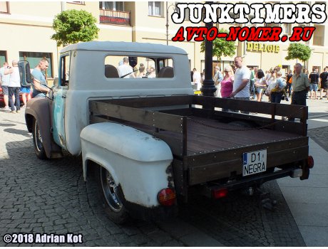 D1 NEGRA, Ford Expedition