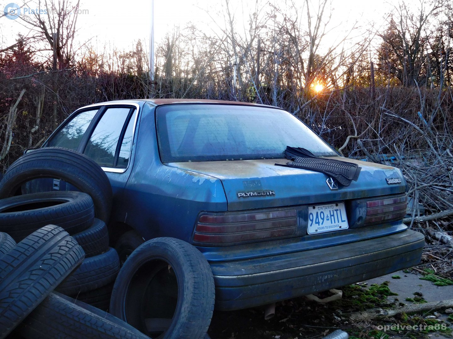 949-HTL, Plymouth Sundance 1st gen 4-door Sedan (44; P-body), 1986–1994