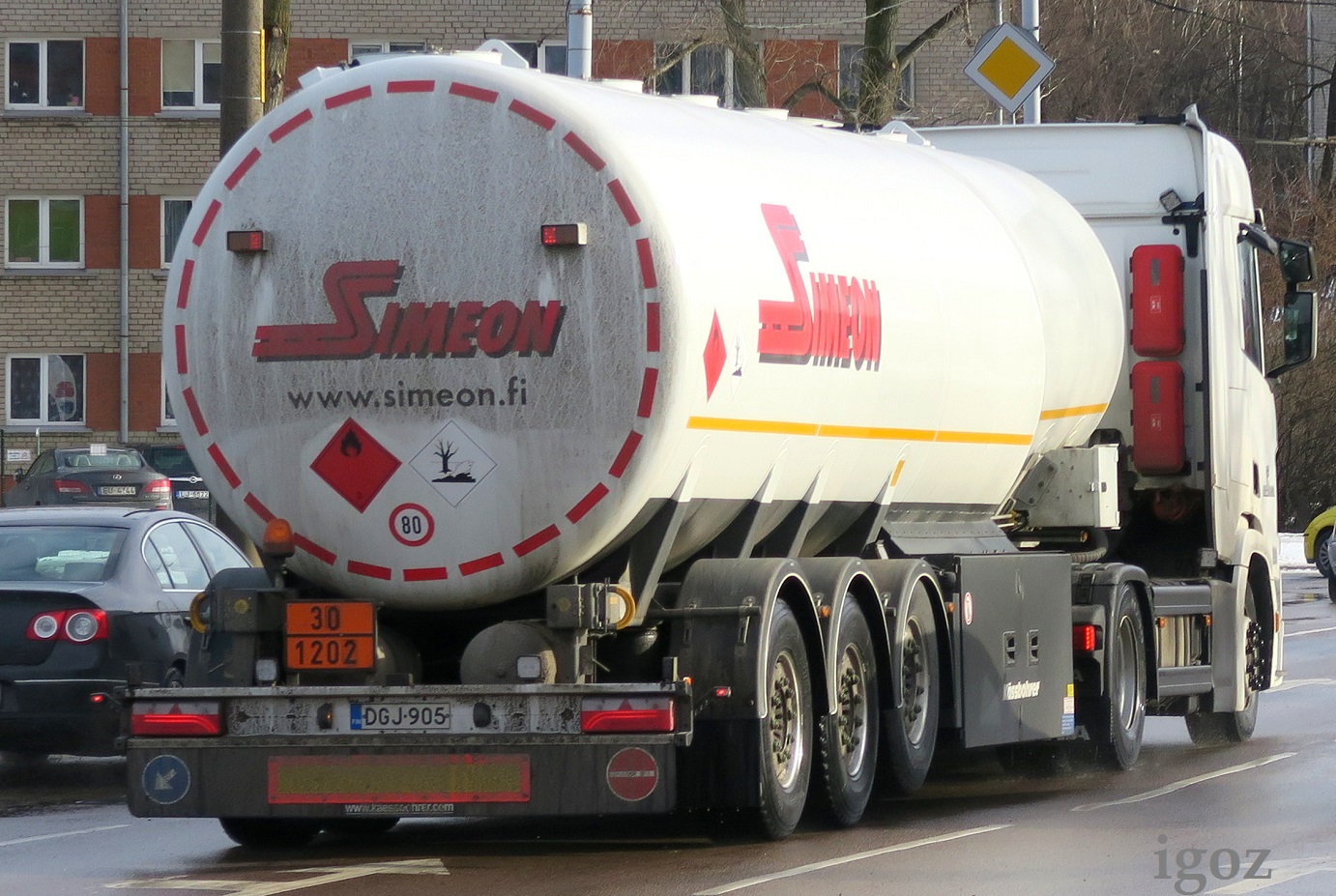 DGJ-905, Kässbohrer ST-Series 