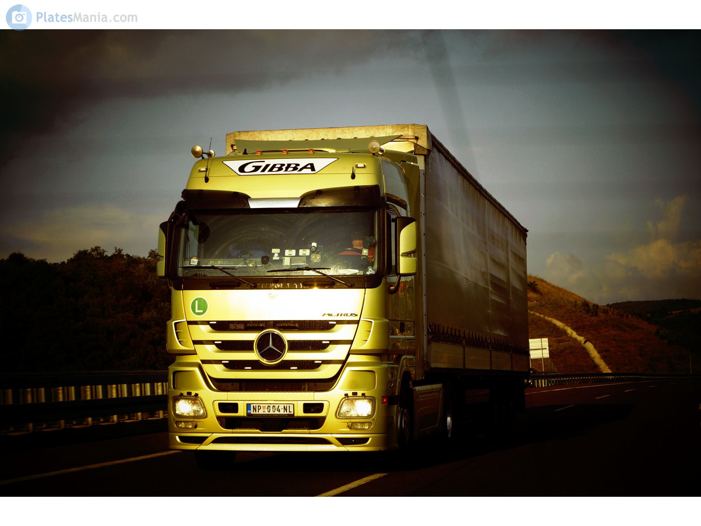NP 004-NL, Mercedes-Benz Actros 2nd gen (MP2/MP3), 2002–2020