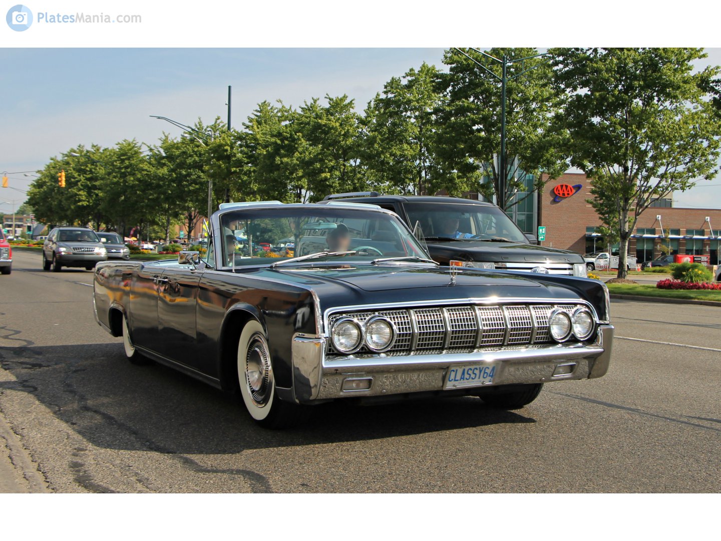 CLASSY64, Lincoln Continental 4th gen 1961 4-door Convertible (74A), 1960–1961