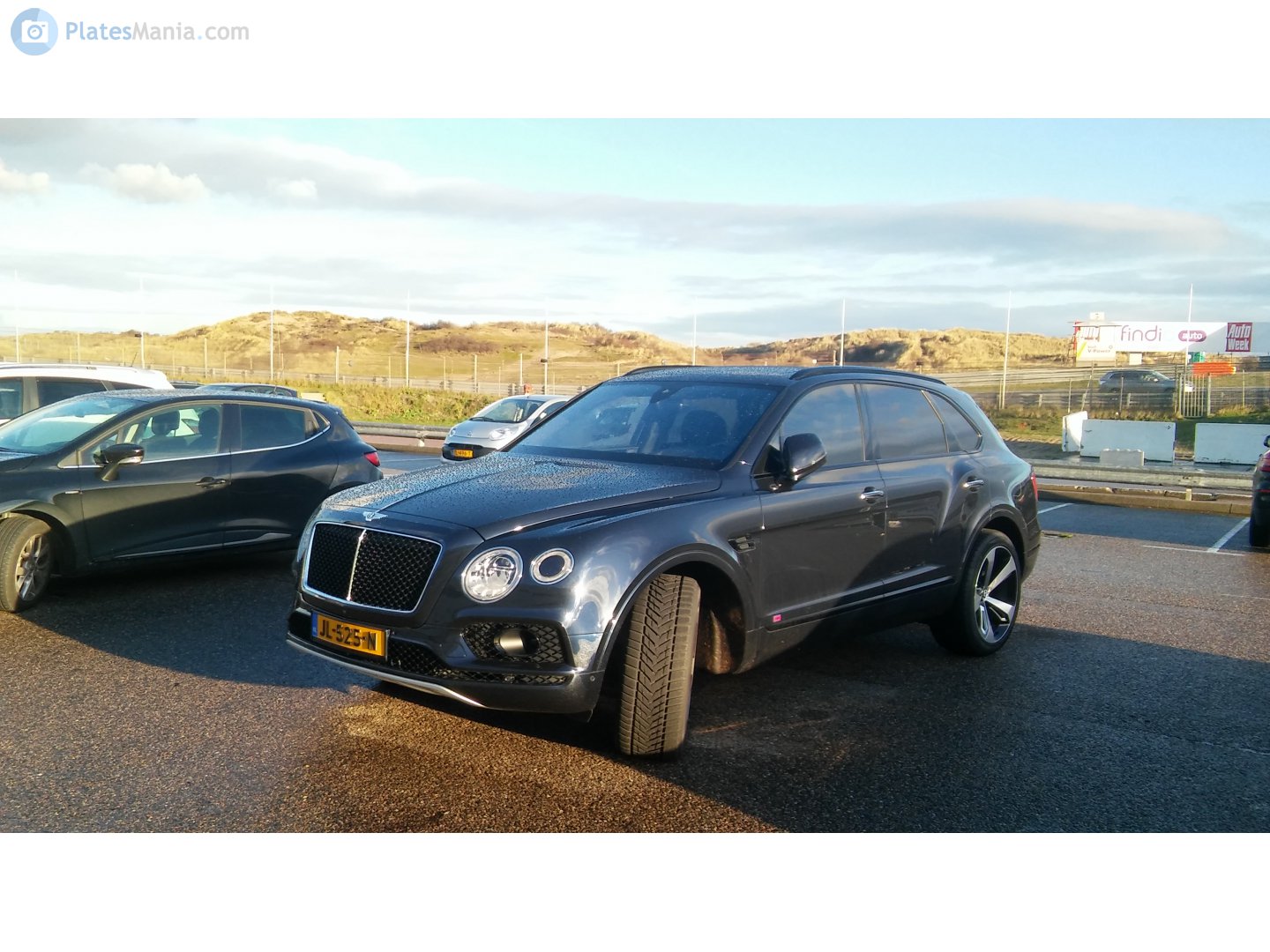 JL-525-N, Bentley Bentayga 1st gen (PL71), 2016–2020