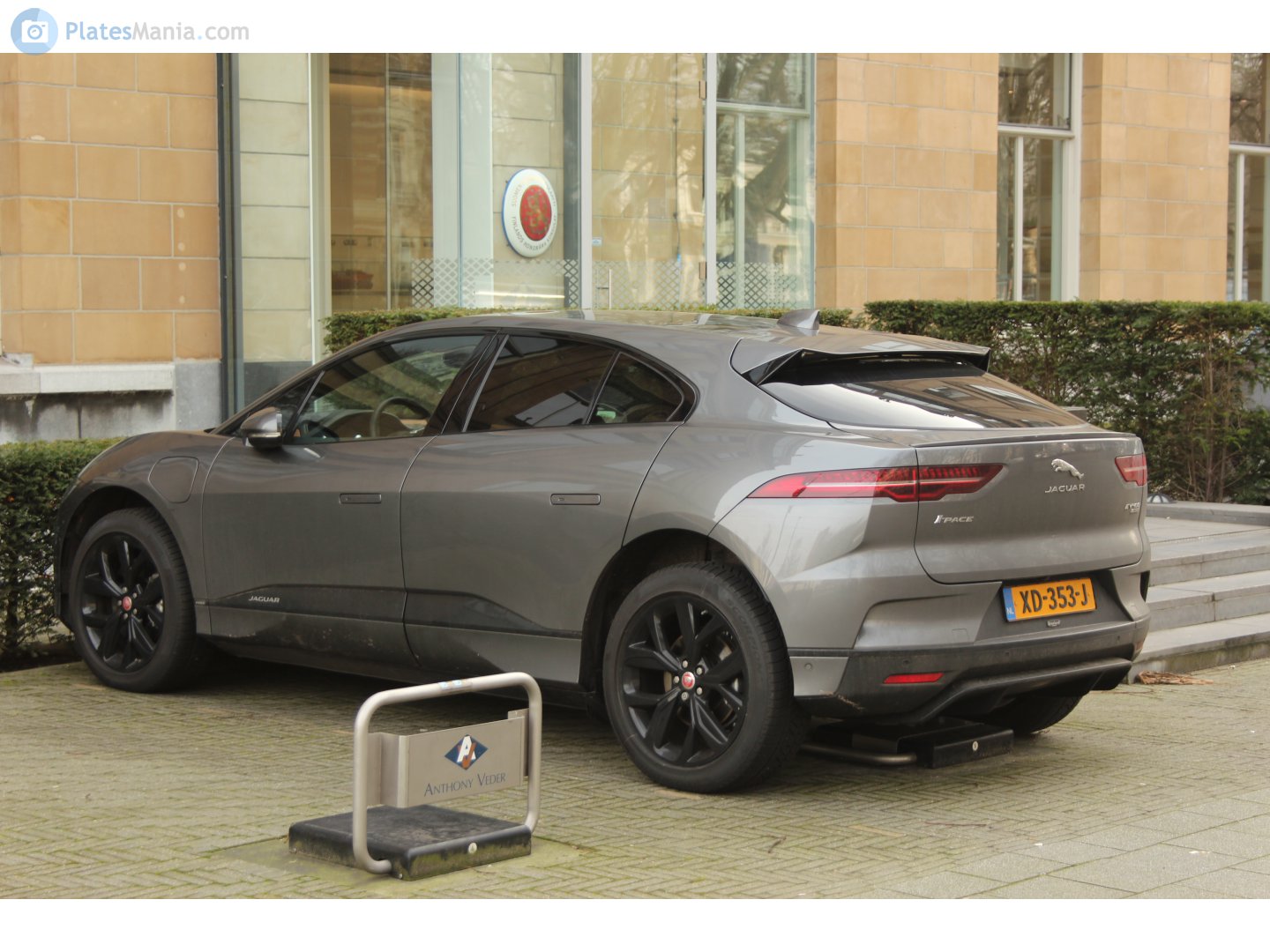 XD-353-J, Jaguar I-Pace 1st gen (X590), 2018–2024