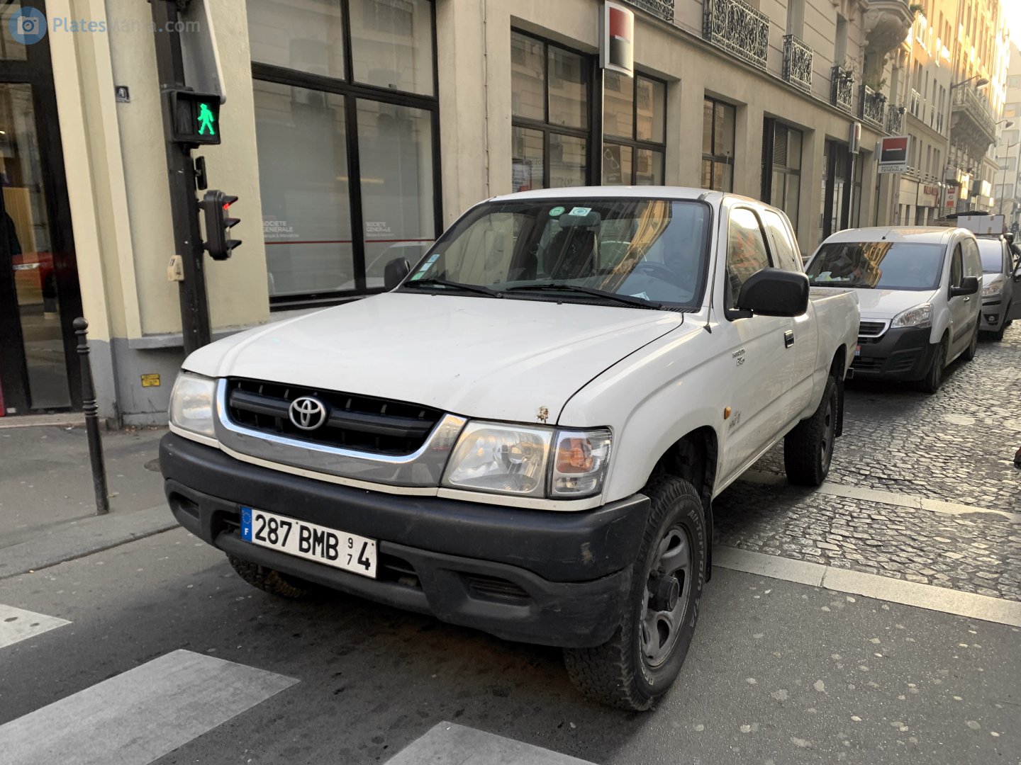 287 BMB 974, Toyota Hilux 