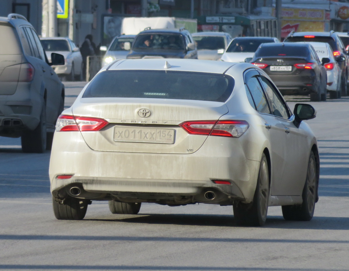 х 011 хх 154, Toyota Camry 8th gen (XV70), 2017–