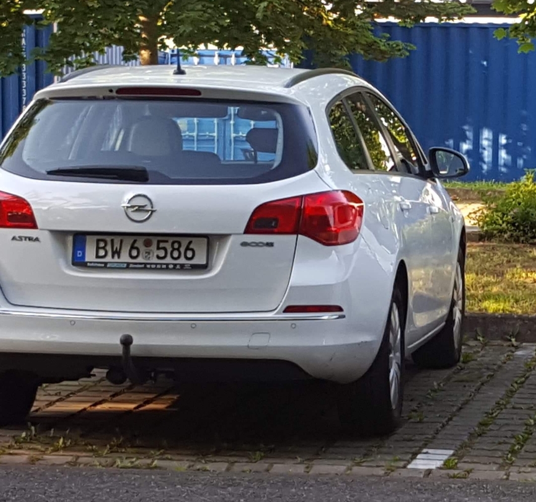 BW 6 586, Opel Astra 4th gen Hatch (J; P10), 2009–2015