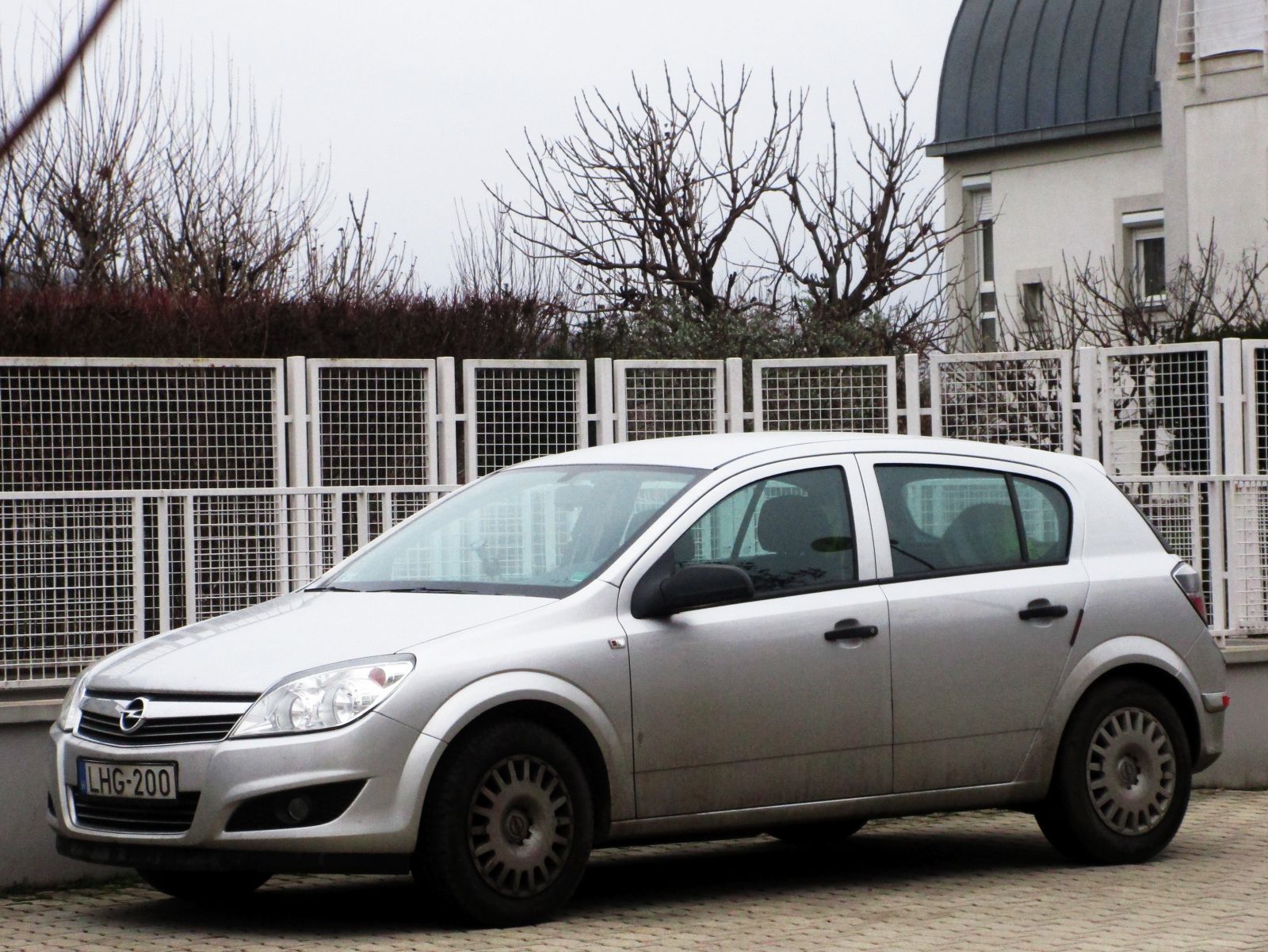 LHG-200, Opel Astra 3rd gen 5-door Hatch (H; A04), 2004–2014