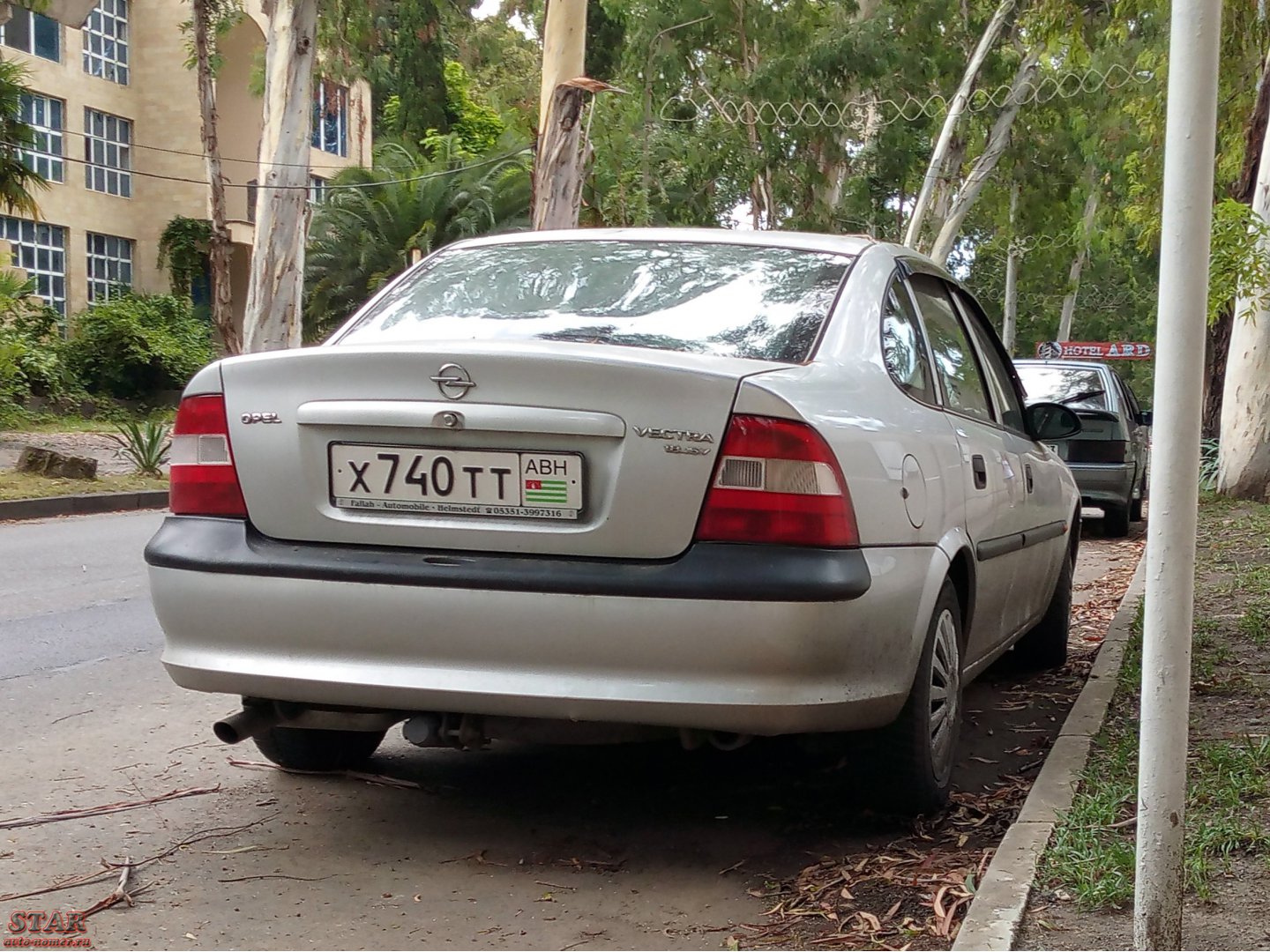 х 740 тт, Opel Vectra 2nd gen Sedan (B; J96), 1995–2002