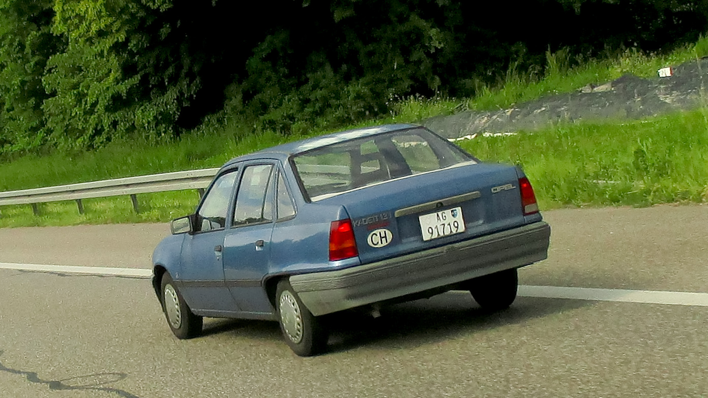 AG 91719, Opel Kadett 5th gen Sedan (E; T85), 1985–1993