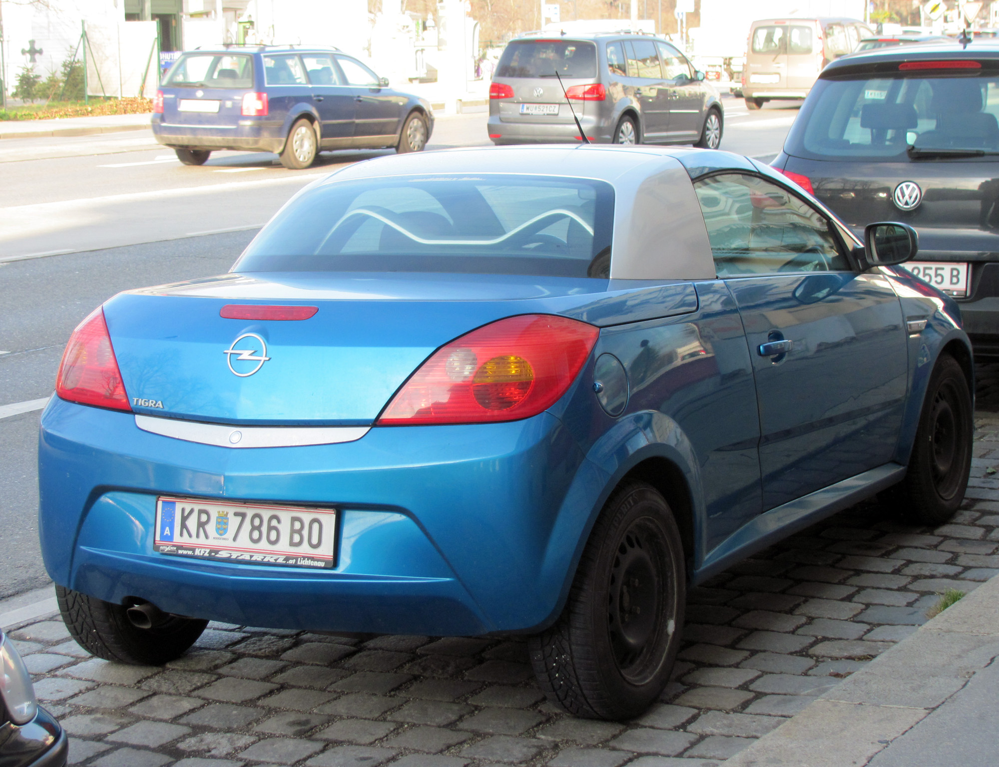KR 786 BO, Opel Tigra 2nd gen TwinTop (B; X04), 2004–2010