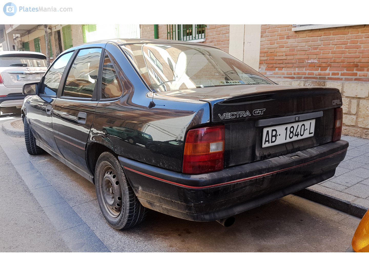 AB 1840 L, Opel Vectra 1st gen Sedan (A; J89), 1988–1995