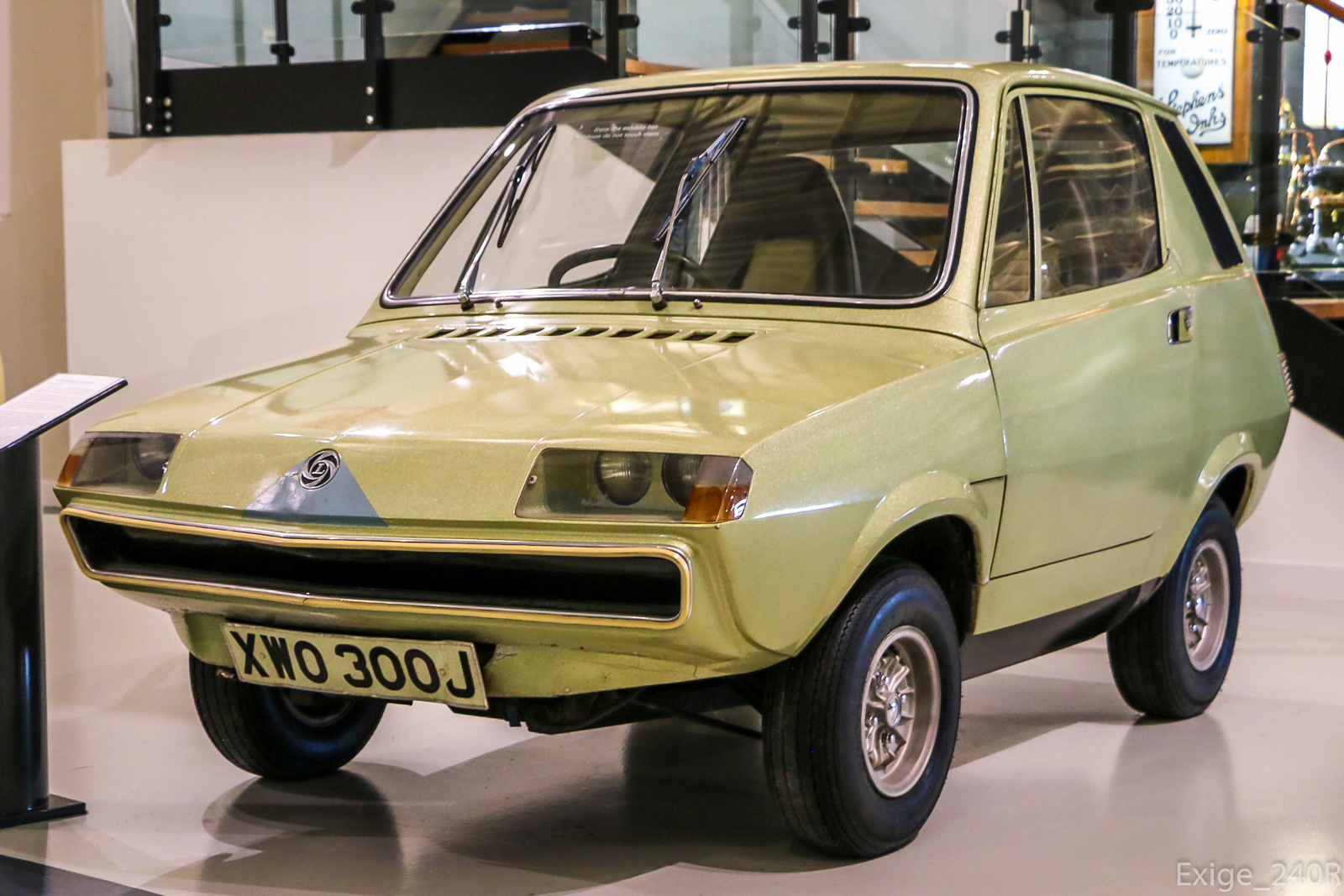 XWO300J, Leyland Crompton Electicar 