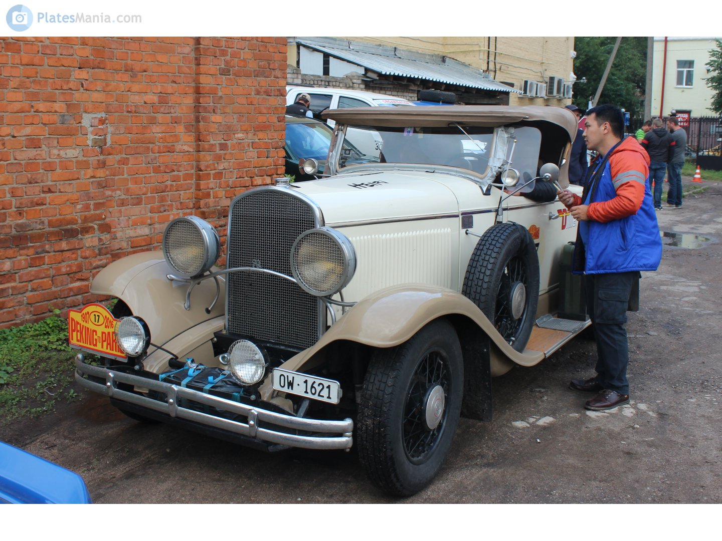 OW 1621, Chrysler Series 70 