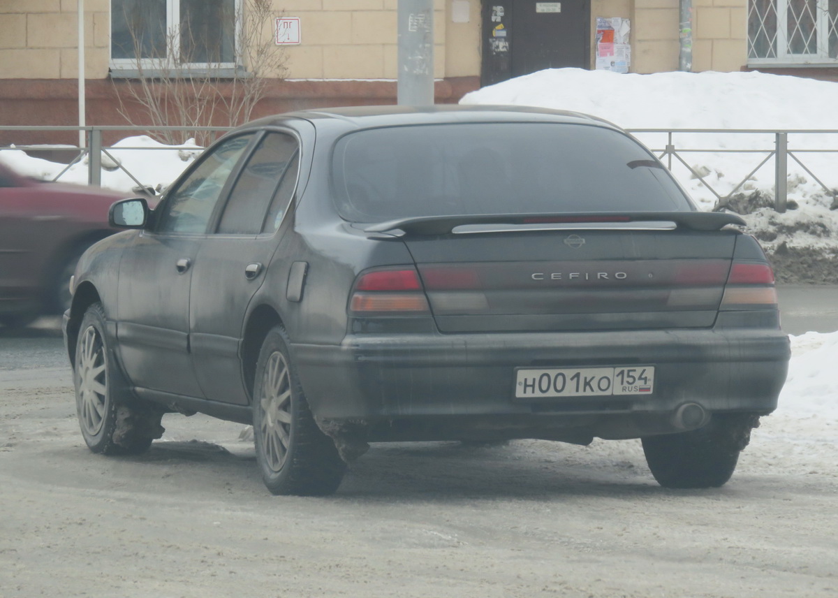 н 001 ко 154, Nissan Cefiro 2nd gen Sedan (A32), 1994–1998