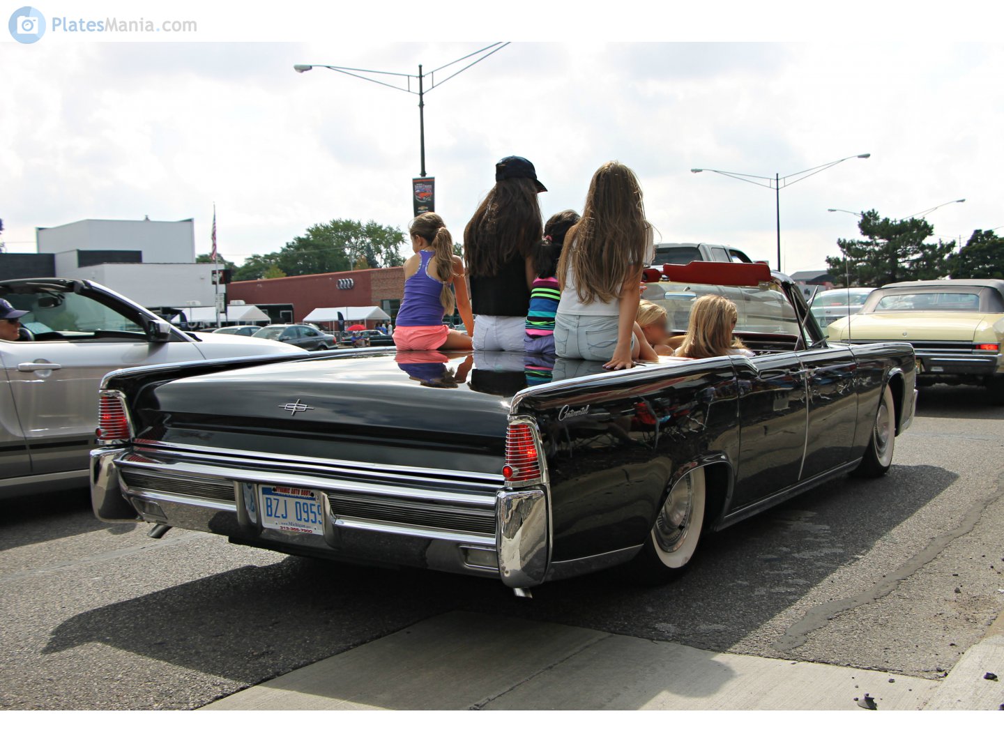 BZJ 0959, Lincoln Continental 4th gen 1965 4-door Convertible (74A), 3rd facelift, 1964–1965