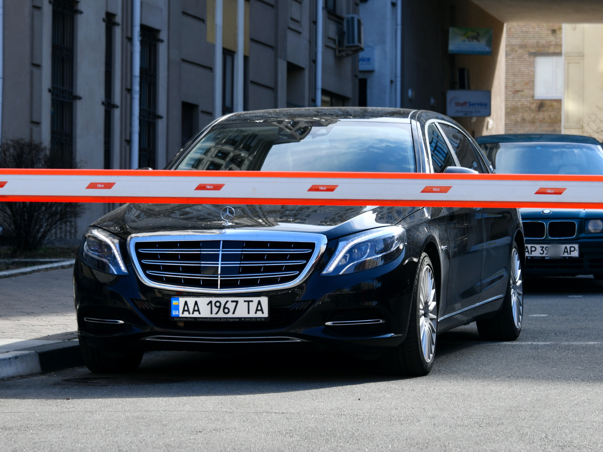 AA 1967 TA, Mercedes-Benz S-Klasse Maybach, 8th gen Sedan (X222), 2015–2020