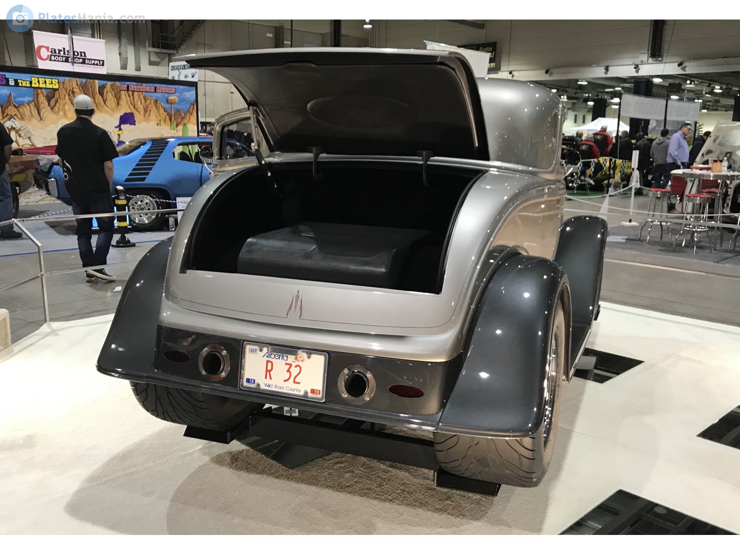 R 32, Ford Model B 