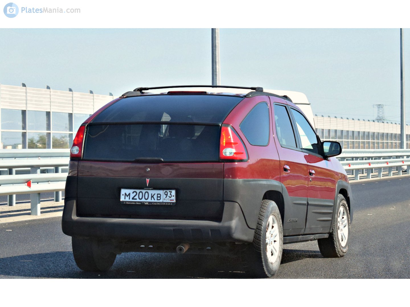 м 200 кв 93, Pontiac Aztek 1st gen (GMT250), 2000–2005